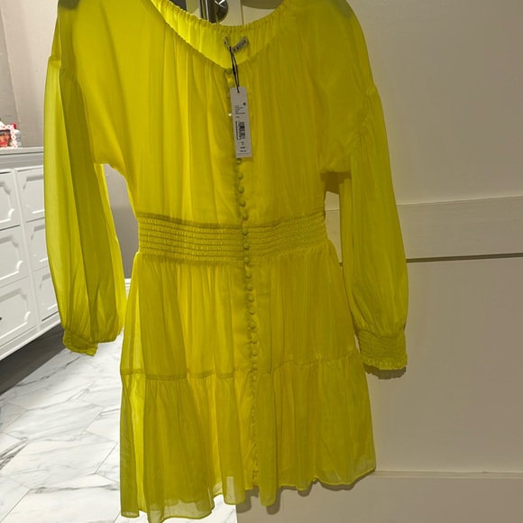 NWT Alice and Olivia brand, Kiara puff sleeve size 6/neon key-lime color dress - Picture 4 of 11